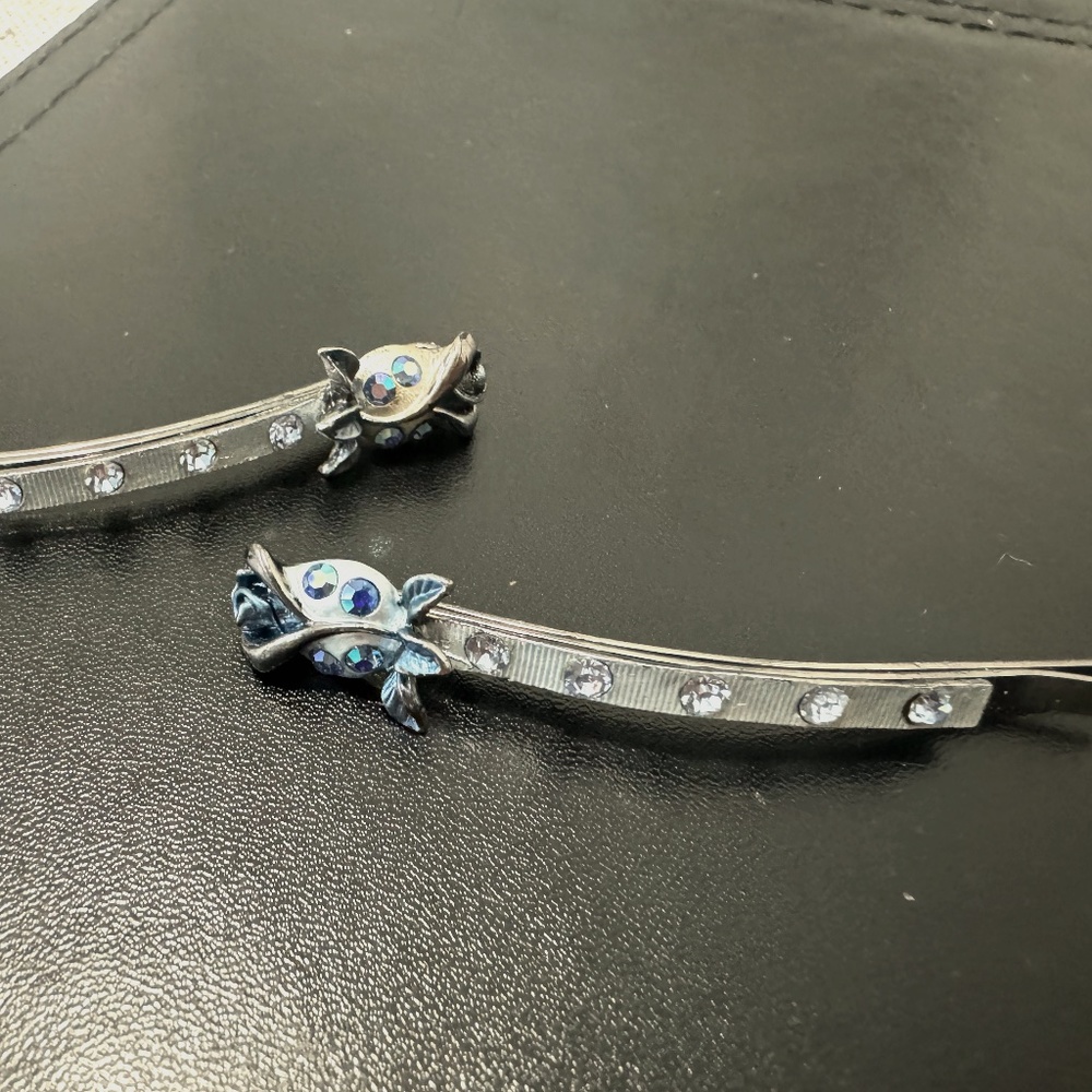 Brand new tulip hair clip